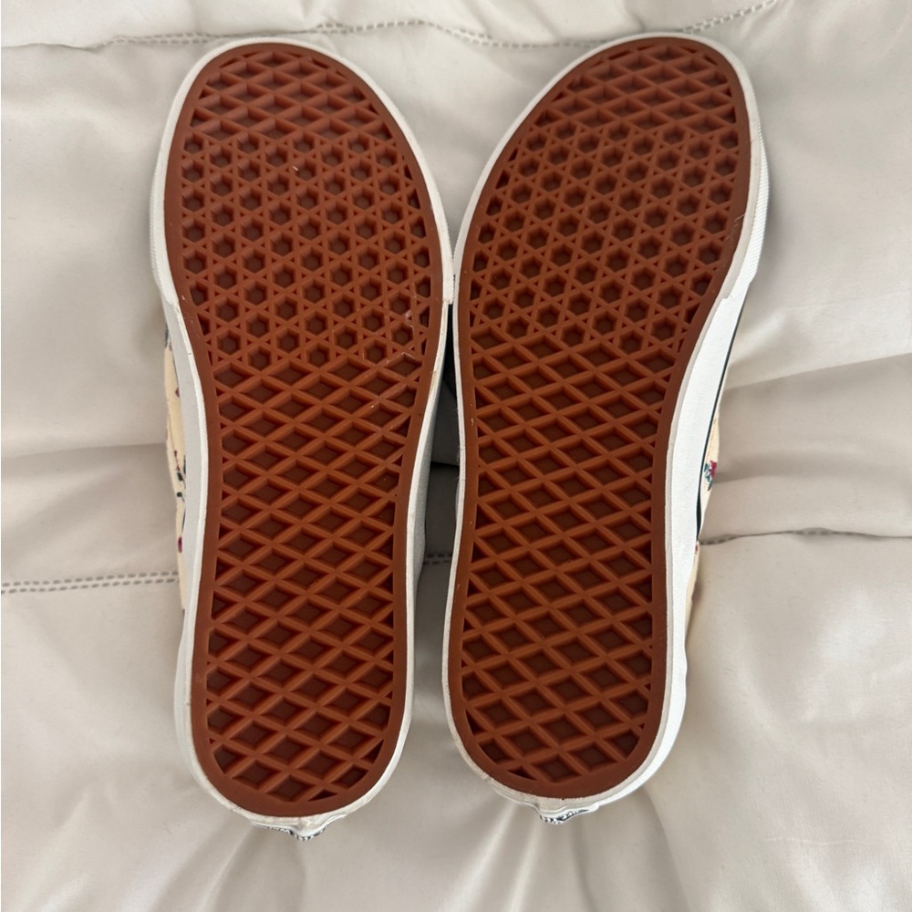 Vans Cream and Red Slip-On Sneakers - Picture 3 of 6
